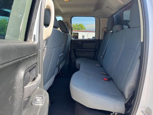 Used 2018 RAM 1500 Express AWD/4WD image 16