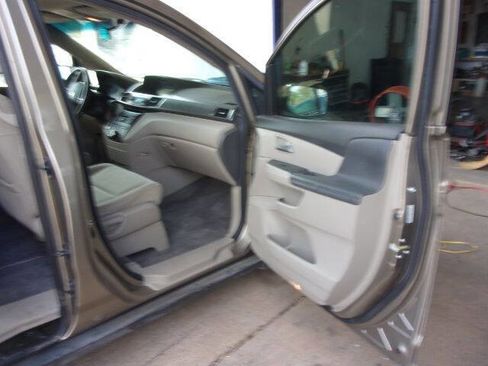 Used 2011 Honda Odyssey EX image 31