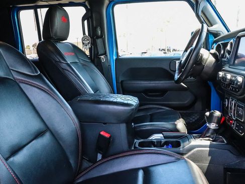 Used 2021 Jeep Gladiator Rubicon AWD/4WD image 36