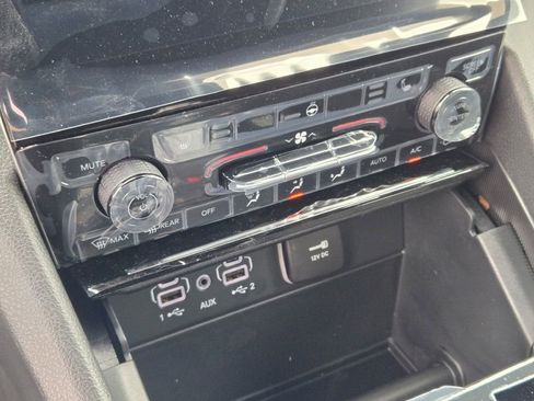 New 2025 Jeep Grand Cherokee L Limited image 28