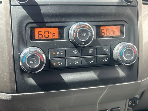 Used 2019 Nissan Frontier SL image 12