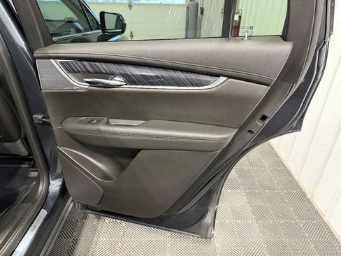 Used 2020 Cadillac XT6 Premium Luxury AWD/4WD image 38
