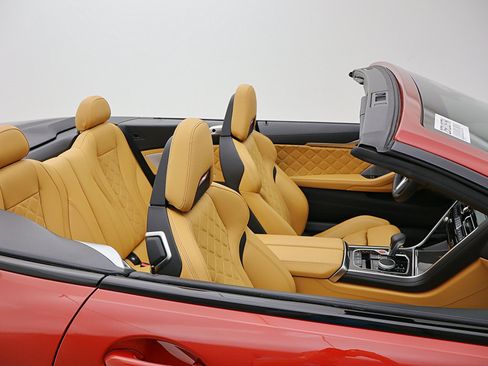 Used 2020 BMW M8 Convertible w/ M Carbon Exterior Package AWD/4WD image 42