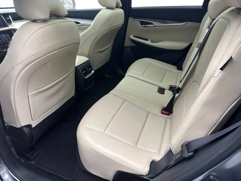 Used 2022 INFINITI QX50 Luxe image 15