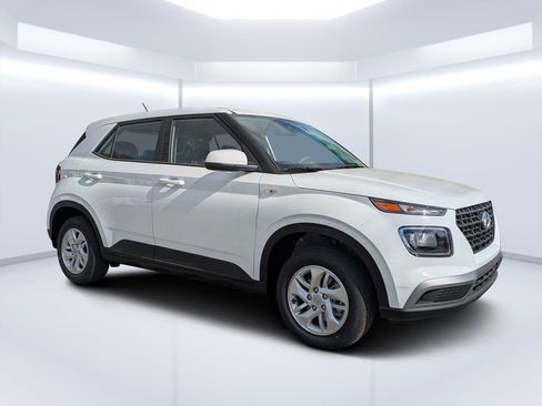 New 2026 Hyundai Venue SE FWD image 1