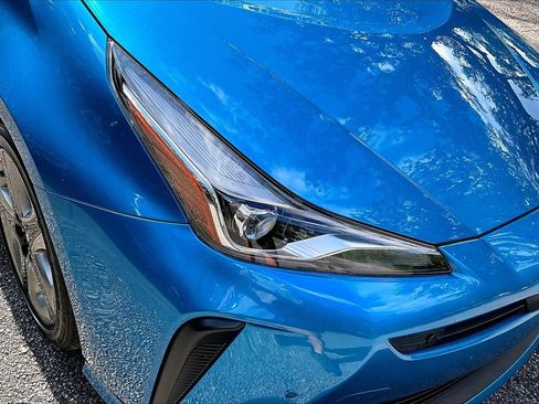 Used 2021 Toyota Prius Limited FWD image 33