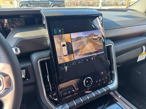 New 2026 GMC Yukon Denali image 19