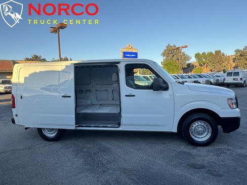 Used 2019 Nissan NV 2500 S image 2