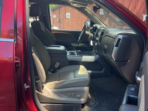 Used 2018 Chevrolet Silverado 1500 LTZ Z71 w/ LTZ Plus Package AWD/4WD image 9