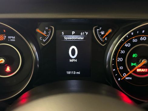 Used 2022 Jeep Wrangler Unlimited Sport image 16