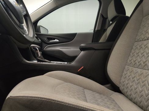 Used 2023 Chevrolet Equinox LS FWD image 17