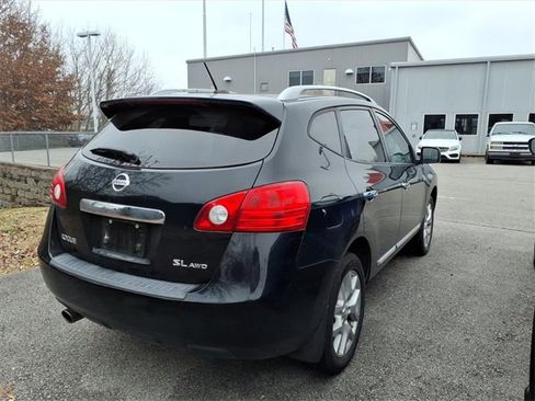 Used 2011 Nissan Rogue SV w/ SL Pkg image 2