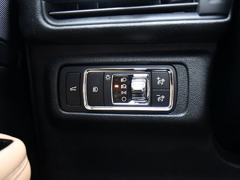 Used 2020 Lincoln Corsair Reserve w/ Equipment Group 201A image 29