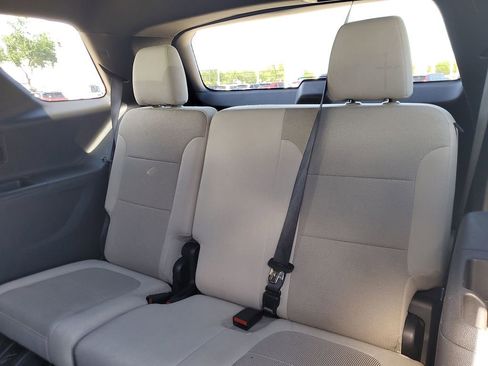 Used 2023 Chevrolet Traverse LS AWD/4WD image 8