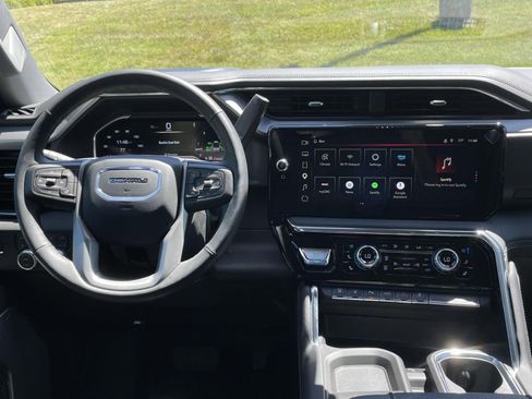Used 2024 GMC Sierra 3500 Denali w/ Denali Reserve Package AWD/4WD image 13