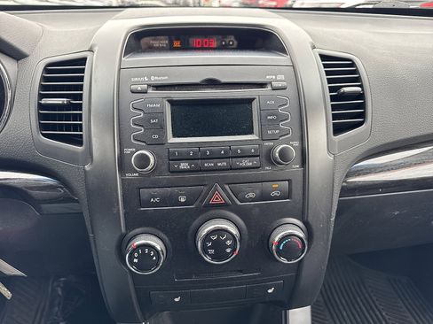 Used 2012 Kia Sorento LX w/ Convenience Pkg AWD/4WD image 16