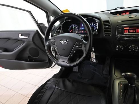 Used 2015 Kia Forte EX FWD image 25