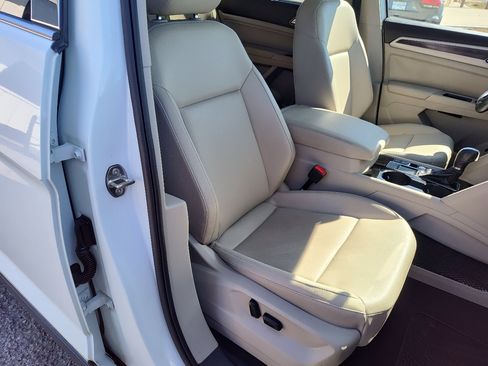 Used 2019 Volkswagen Atlas SEL image 24