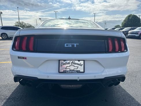 Used 2022 Ford Mustang GT Premium image 5