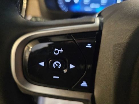 Certified 2026 Volvo XC90 B6 Plus w/ Protection Package Premier AWD/4WD image 24