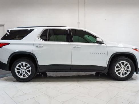 Used 2021 Chevrolet Traverse LT FWD image 33