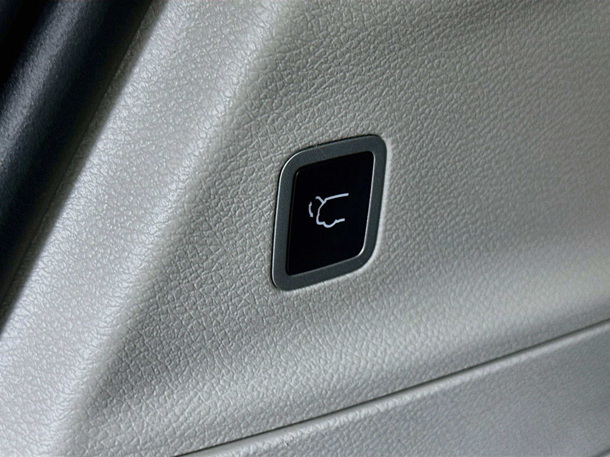 Used 2023 Chrysler Pacifica Touring-L FWD image 29
