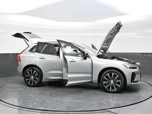 Used 2025 Volvo XC60 B5 Plus AWD/4WD image 45