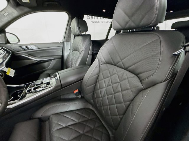Used 2027 BMW X7 xDrive40i w/ M Sport Package AWD/4WD image 22