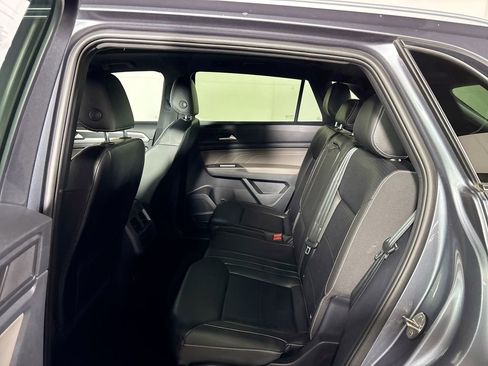 Used 2022 Volkswagen Atlas Cross Sport SEL image 21