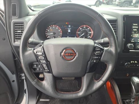Used 2022 Nissan Frontier PRO-4X w/ Technology Package image 19