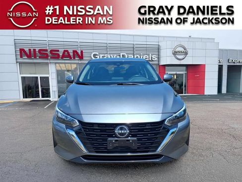 Used 2024 Nissan Sentra SV FWD image 2
