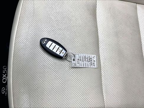 Used 2019 INFINITI QX50 Pure AWD/4WD image 37