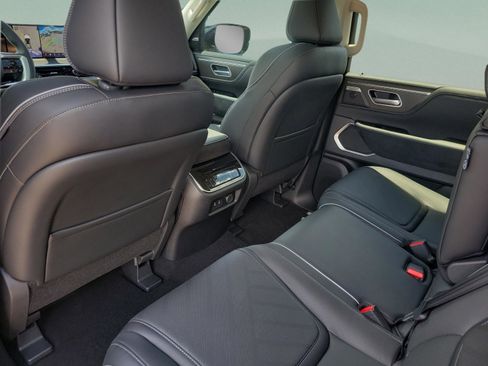 Used 2026 INFINITI QX80 Luxe w/ Cargo Package AWD/4WD image 22