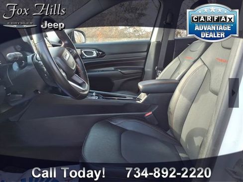 Used 2022 Jeep Compass Trailhawk w/ Trailhawk Convenience Group image 15