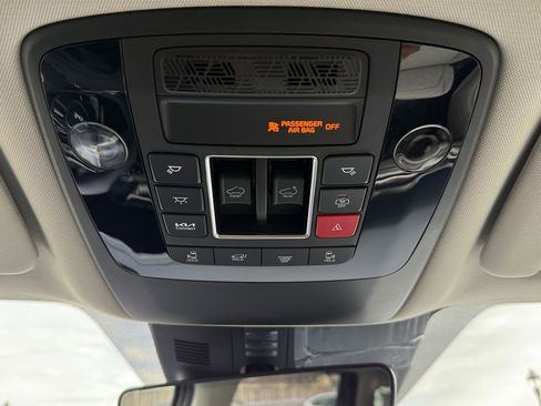 New 2026 Kia Carnival SX w/ SX Dark Edition Package FWD image 21