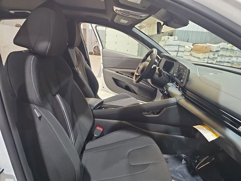 New 2026 Hyundai Elantra SEL Sport Premium FWD image 10