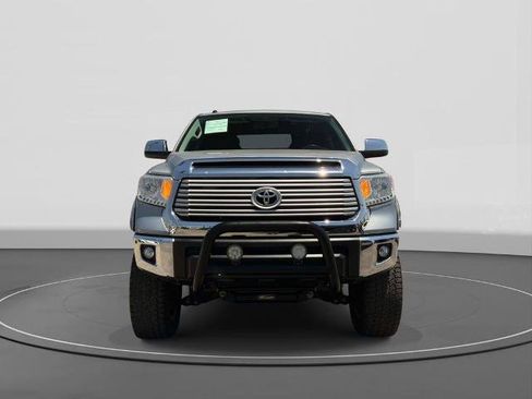 Used 2017 Toyota Tundra Limited w/ Limited Premium Package RWD image 3