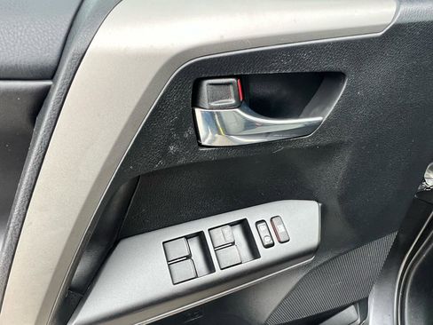 Used 2016 Toyota RAV4 XLE FWD image 27