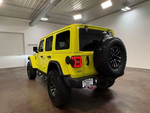 Used 2024 Jeep Wrangler Unlimited Rubicon AWD/4WD image 35