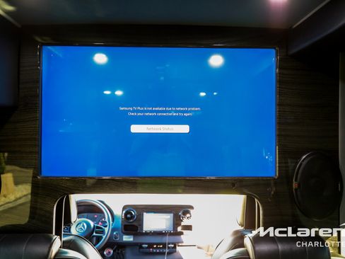Used 2020 Mercedes-Benz Sprinter 3500 w/ Windows All Around Package image 28