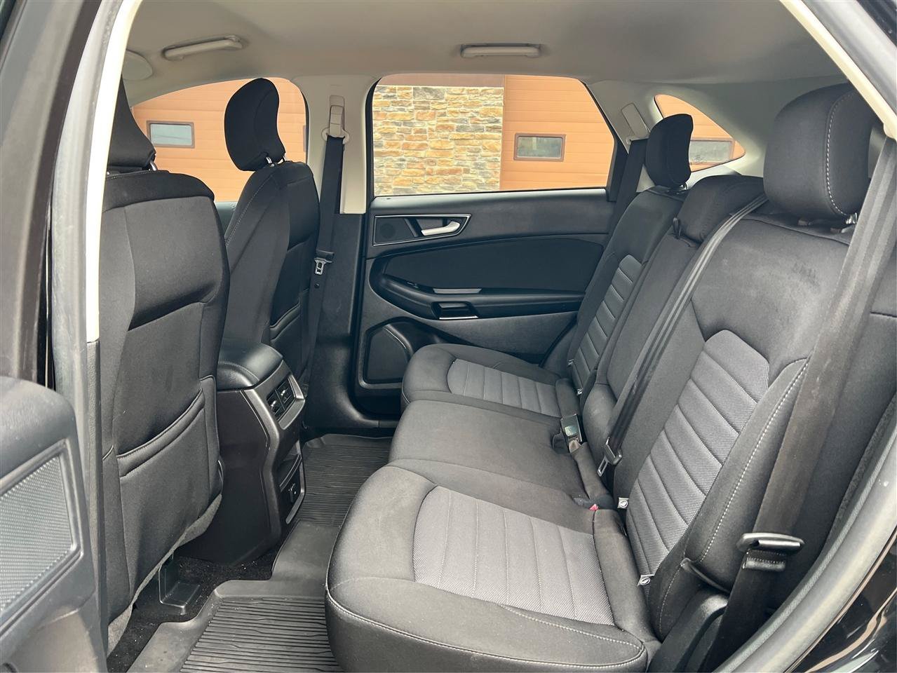 Used 2018 Ford Edge SE AWD/4WD image 10