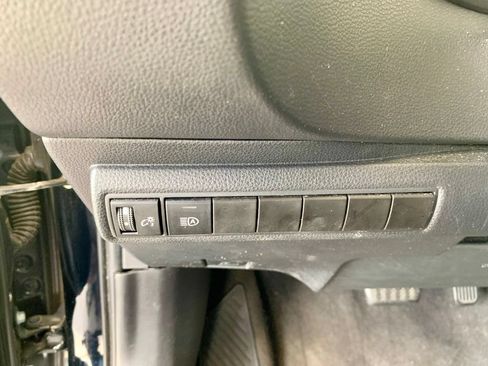 Used 2024 Toyota Corolla LE FWD image 27
