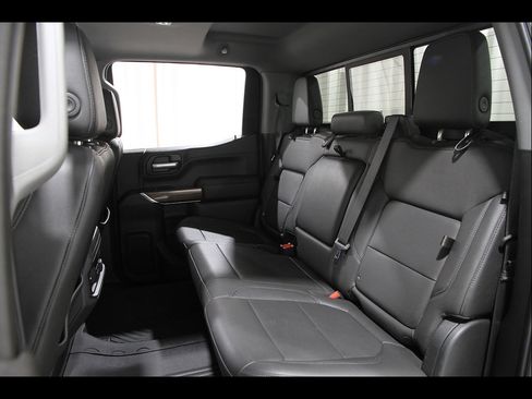 Used 2021 Chevrolet Silverado 1500 LT Trail Boss w/ Convenience Package II AWD/4WD image 18