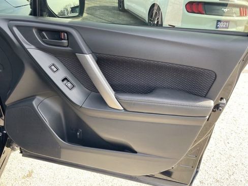 Used 2018 Subaru Forester 2.5i Premium w/ All-Weather Package image 28