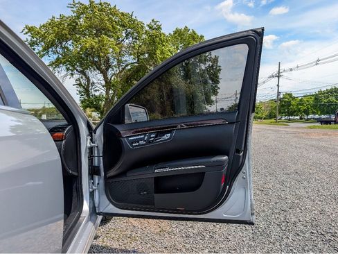 Used 2010 Mercedes-Benz S 63 AMG image 13