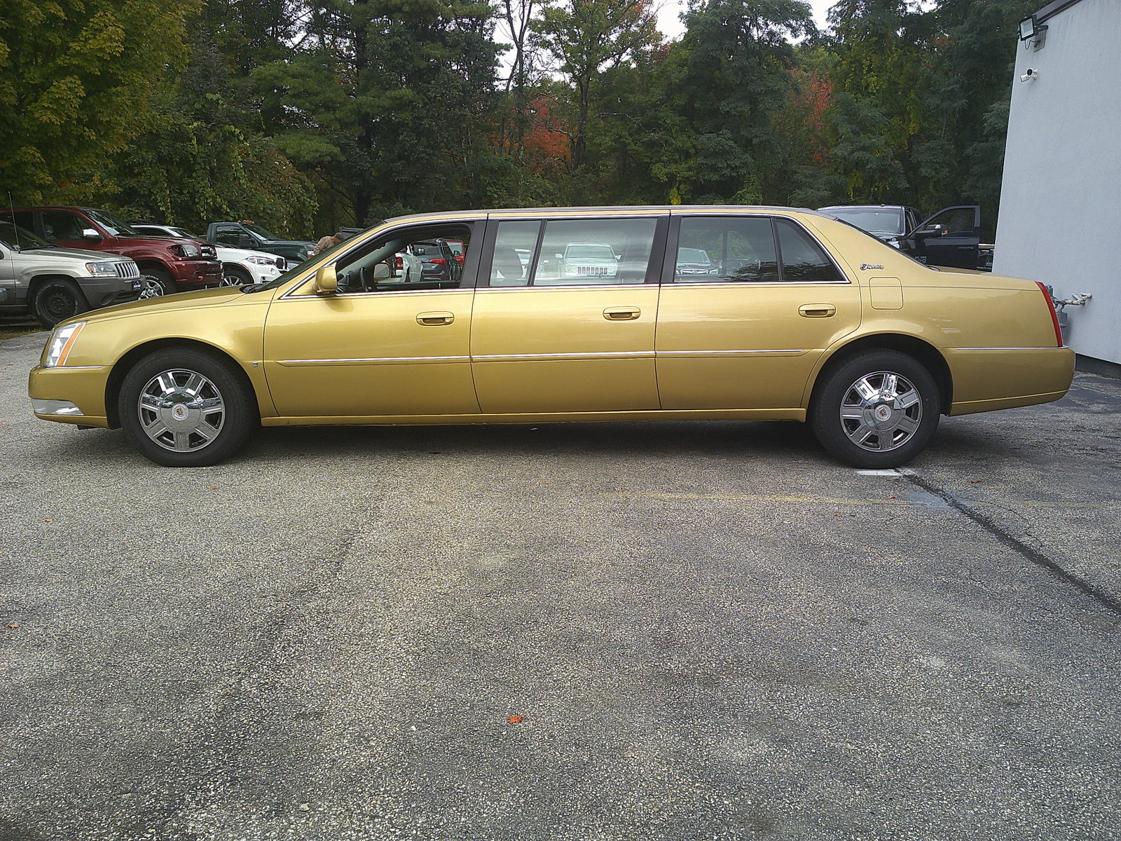 Used 2008 Cadillac DTS Limousine FWD image 8