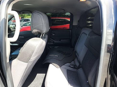 Used 2025 Nissan Frontier SV RWD image 14
