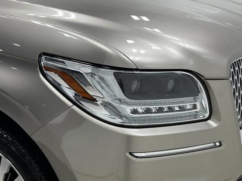 Used 2020 Lincoln Navigator Reserve w/ Luxury Package AWD/4WD image 39