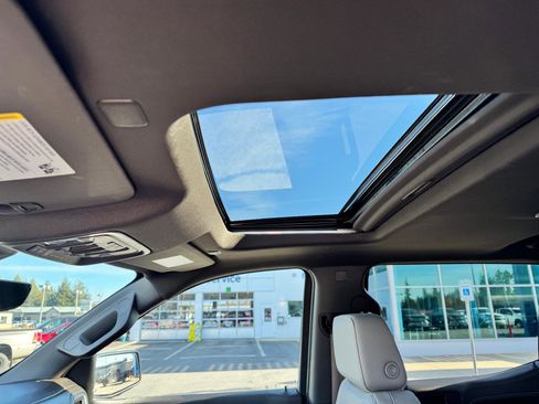 Used 2021 Chevrolet Silverado 1500 LTZ w/ LTZ Premium Package image 46