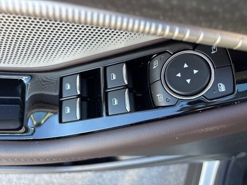 New 2026 Ford Explorer Platinum image 23